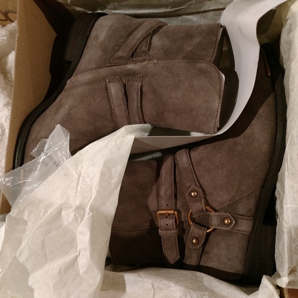 🚫Sold🚫Ugg Kelby Motorcycle Boots - Picture 7 of 8